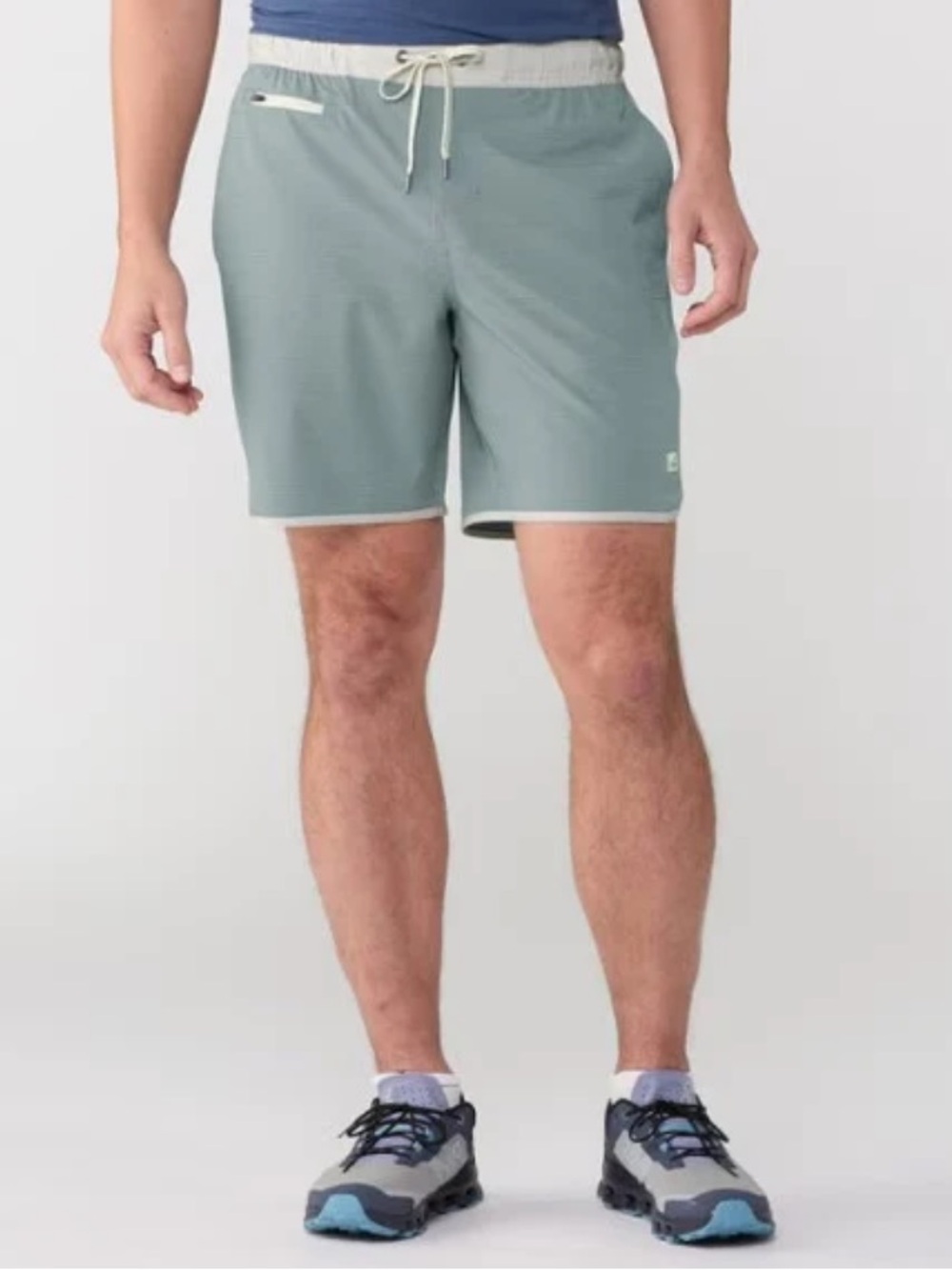 Vuori Banks Short in Dusty Blue with Cream Trim 7” M